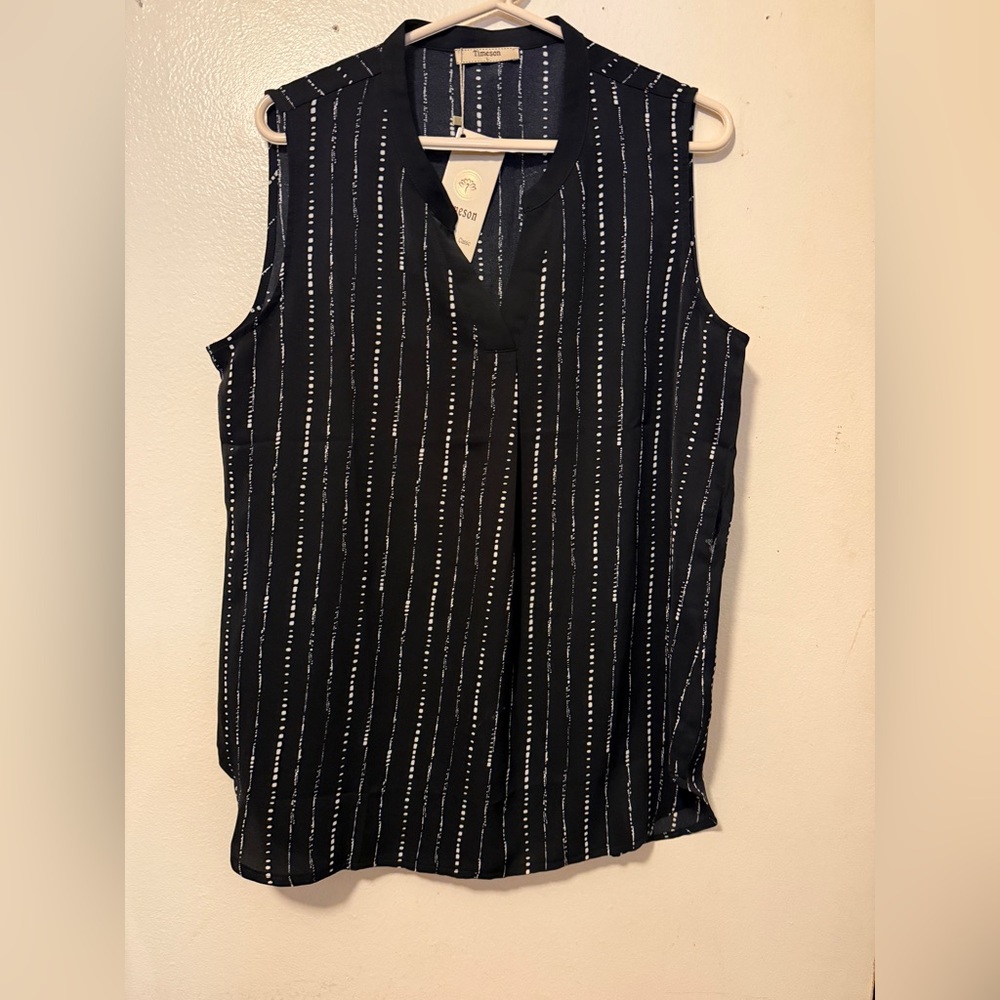 Black and White Striped Sleeveless Top Size Large NWT